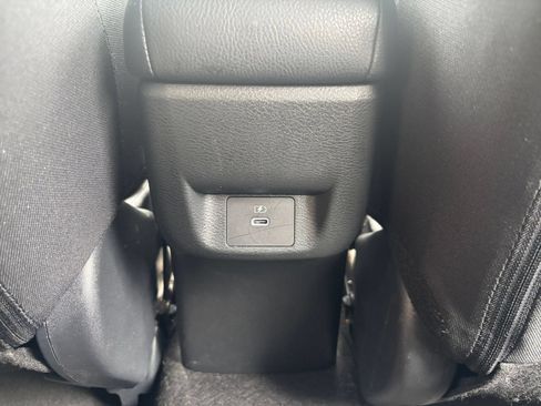 Used 2025 Nissan Versa SV FWD image 22