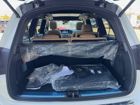 New 2026 Mercedes-Benz GLS 450 4MATIC image 31