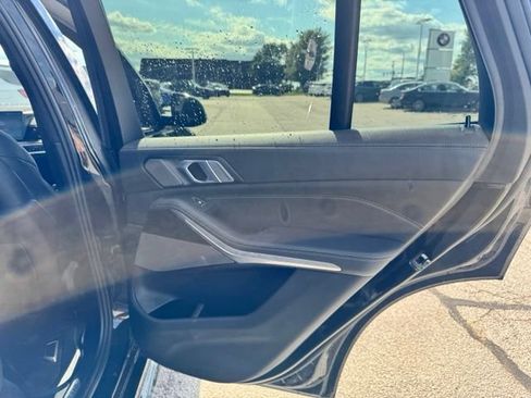 Used 2024 BMW X5 xDrive40i w/ M Sport Package AWD/4WD image 6