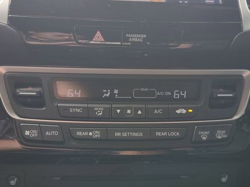 Used 2017 Honda Pilot Elite image 20