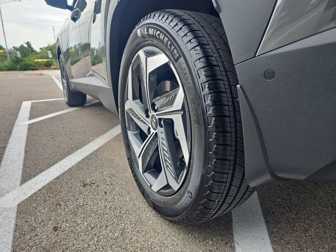 Certified 2024 Hyundai Tucson Limited AWD/4WD image 45