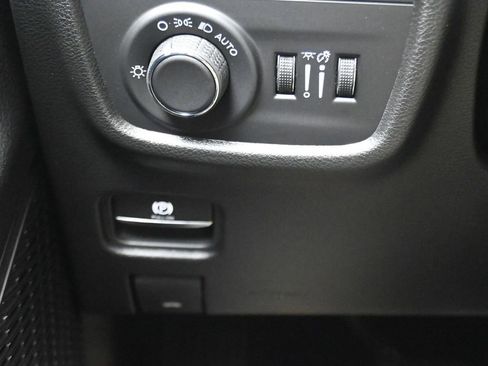 New 2025 Jeep Grand Cherokee L Altitude image 26