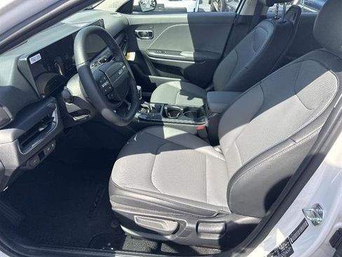 New 2026 Kia K4 EX image 8