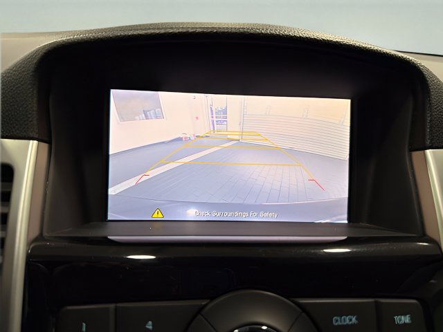 Used 2016 Chevrolet Cruze LT w/ Technology Package FWD image 20