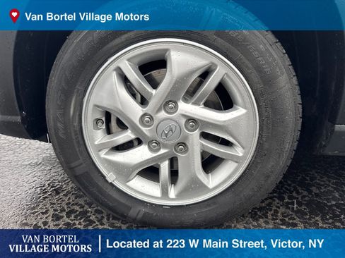 Used 2021 Hyundai Venue SE image 26