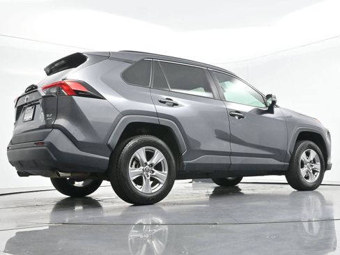 Used 2022 Toyota RAV4 XLE AWD/4WD image 47