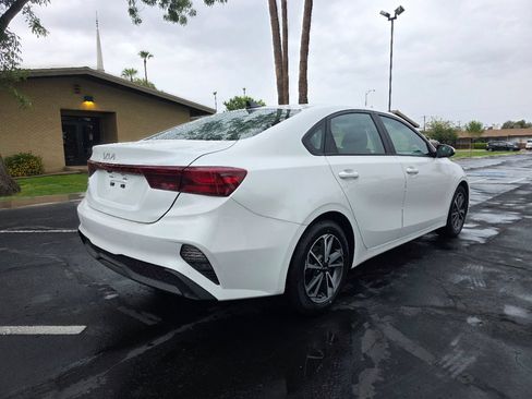 Used 2022 Kia Forte LXS FWD image 6