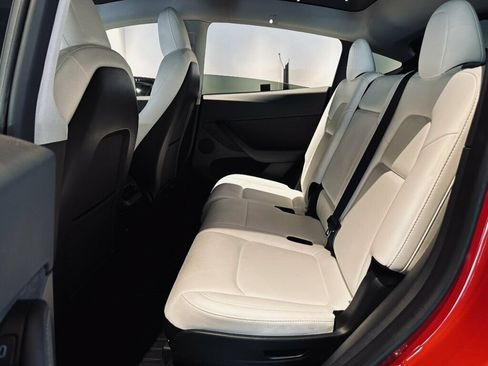 Used 2023 Tesla Model Y AWD image 16