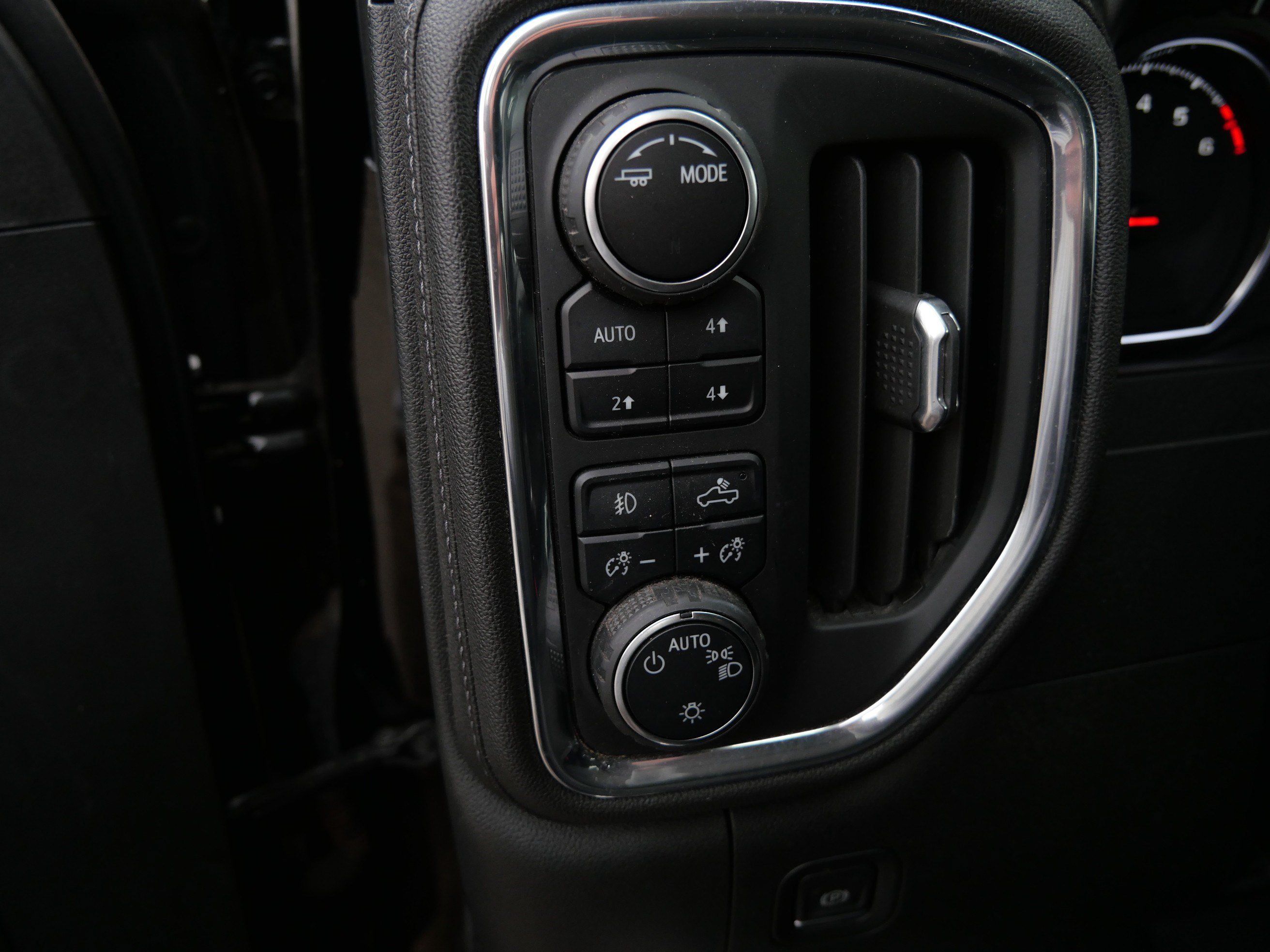 Used 2021 Chevrolet Silverado 1500 LT Trail Boss w/ Bed Protection Package AWD/4WD image 24