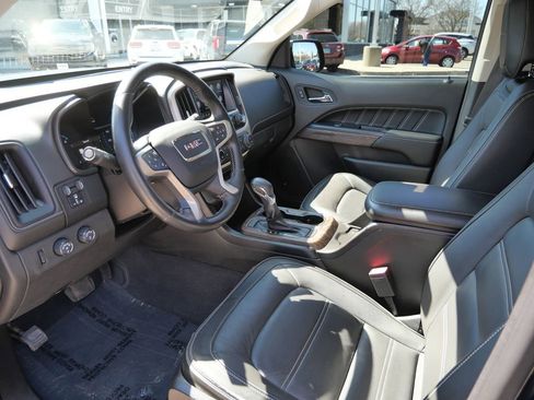 Used 2022 GMC Canyon Denali w/ Denali Black Edition Package AWD/4WD image 28