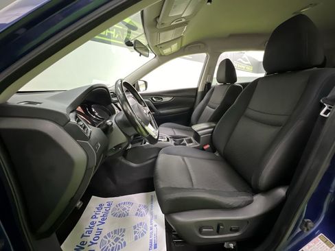 Used 2018 Nissan Rogue SV FWD image 16