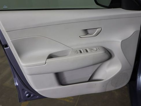 Used 2024 Hyundai Kona SE FWD image 19