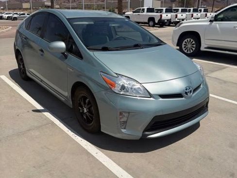 Used 2014 Toyota Prius Three FWD image 2