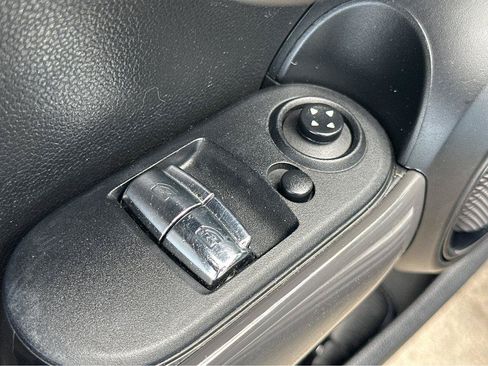 Used 2019 MINI Cooper 2-Door Hardtop FWD image 32