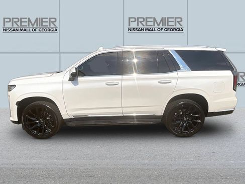Used 2023 Cadillac Escalade Premium Luxury AWD/4WD image 4
