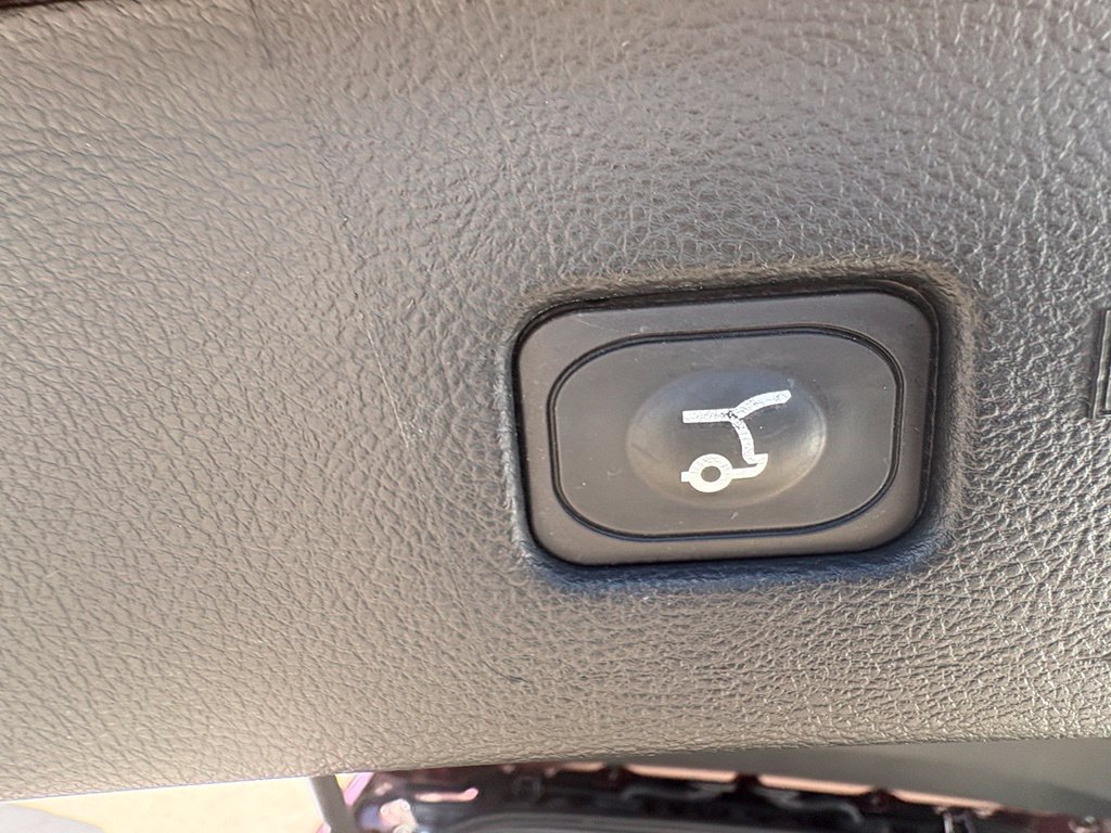 Used 2024 Ford Edge SEL w/ Convenience Package AWD/4WD image 8