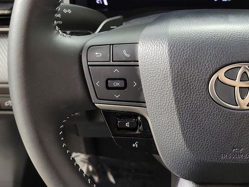 Used 2026 Toyota Camry SE FWD image 24