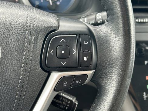 Used 2018 Toyota Sienna XLE w/ XLE Navigation Package image 39