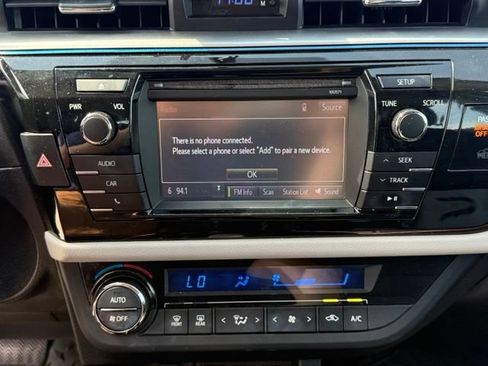 Used 2016 Toyota Corolla LE FWD image 21