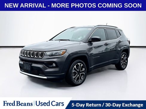 Used 2023 Jeep Compass Limited AWD/4WD image 3