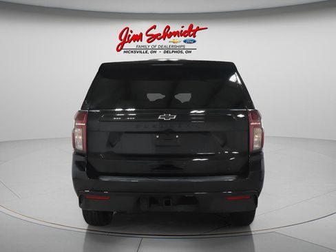 Used 2023 Chevrolet Suburban Z71 w/ Luxury Package AWD/4WD image 5