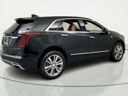 Certified 2023 Cadillac XT5 Premium Luxury w/ Platinum Package AWD/4WD image 5