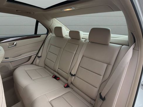Used 2015 Mercedes-Benz E 350 4MATIC Sedan image 26