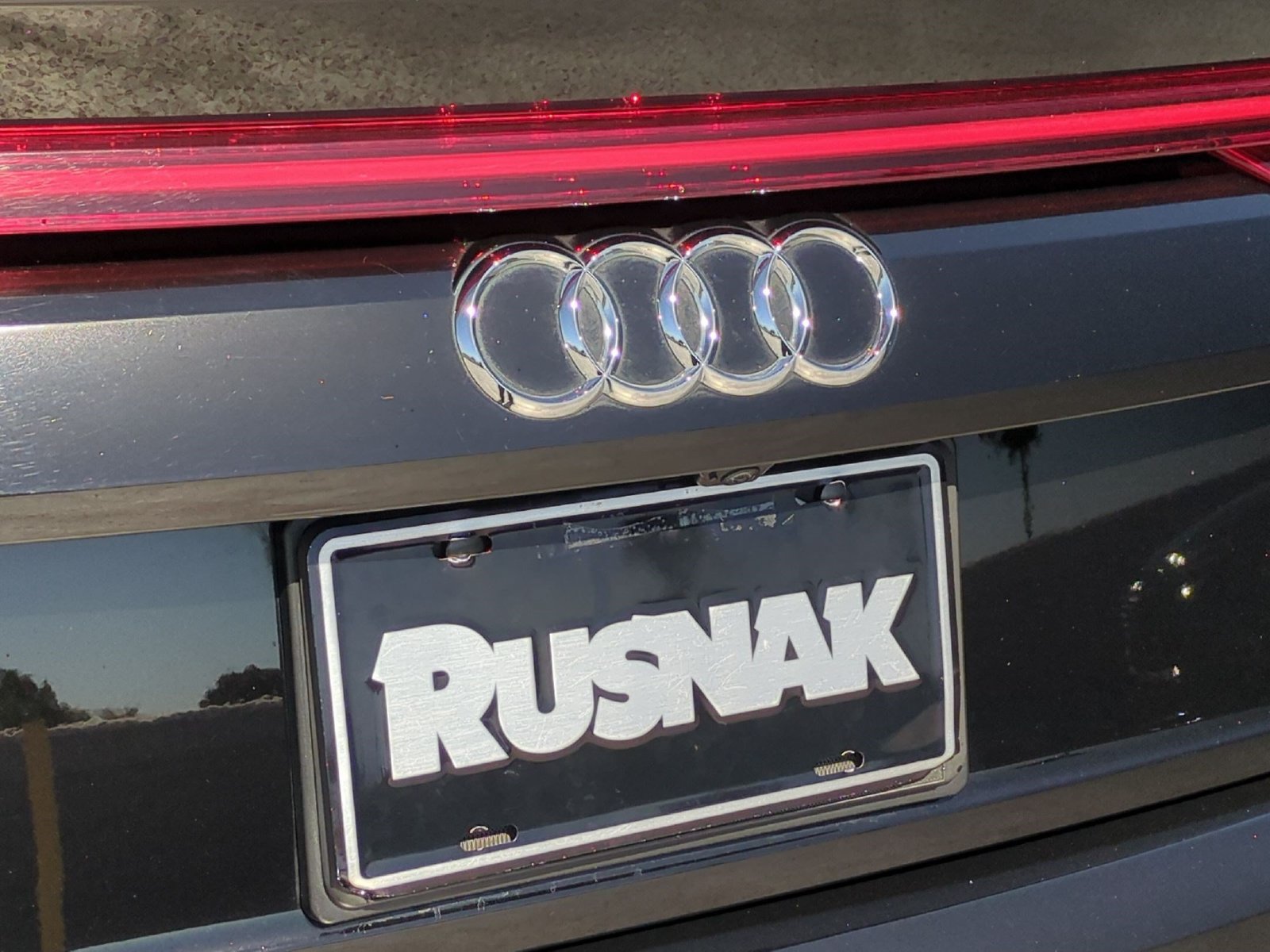 Used 2019 Audi Q8 Premium Plus w/ Premium Plus AWD/4WD image 19