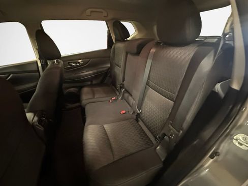 Used 2019 Nissan Rogue SV w/ Premium Package FWD image 25