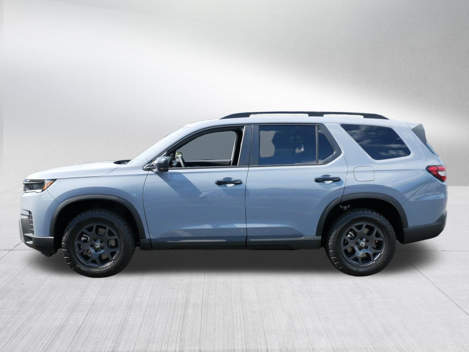 Certified 2026 Honda Pilot TrailSport image 4