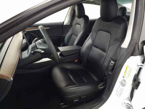 Used 2023 Tesla Model 3 Standard Range image 15