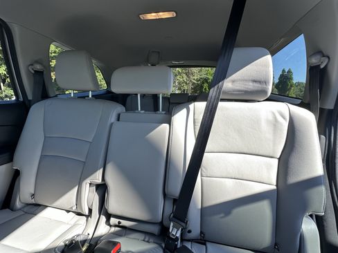 Used 2021 Honda Pilot Special Edition image 9