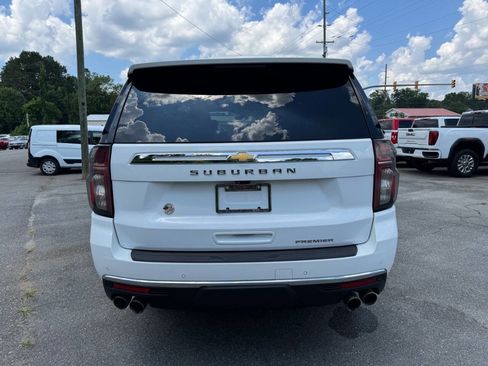 Used 2021 Chevrolet Suburban Premier w/ Premium Package AWD/4WD image 6