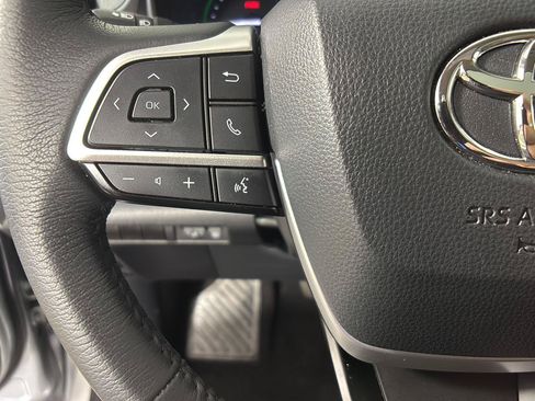 Used 2025 Toyota Sienna XLE w/ XLE Plus Package AWD/4WD image 30