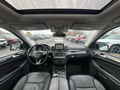 Used 2018 Mercedes-Benz GLS 550 4MATIC image 2