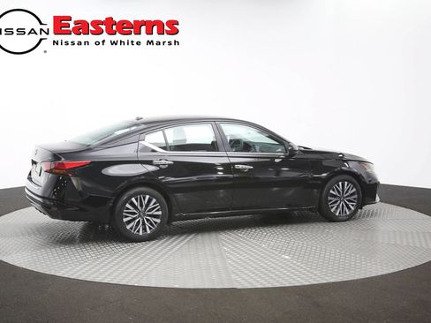 Used 2023 Nissan Altima 2.5 SV FWD image 42