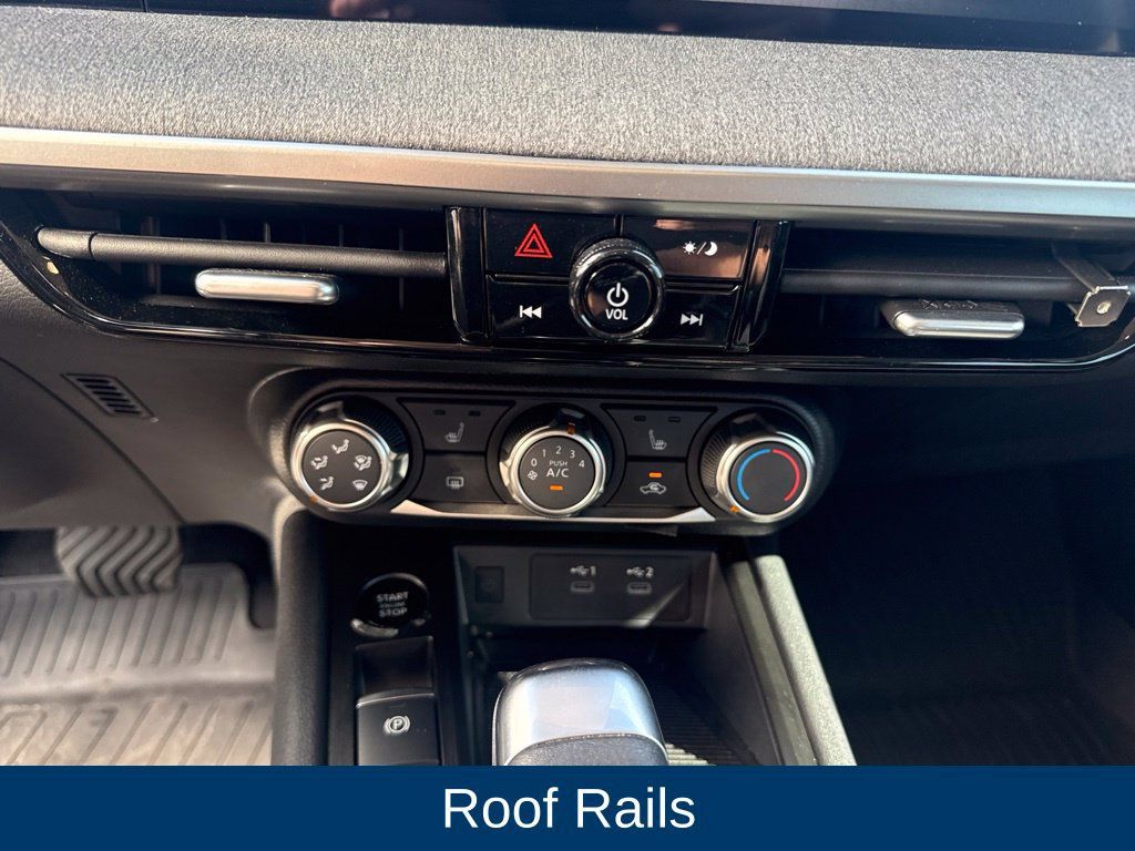 Used 2025 Nissan Kicks SV w/ SV Premium Package FWD image 23