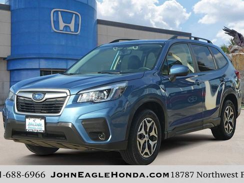 Used 2020 Subaru Forester Premium image 1