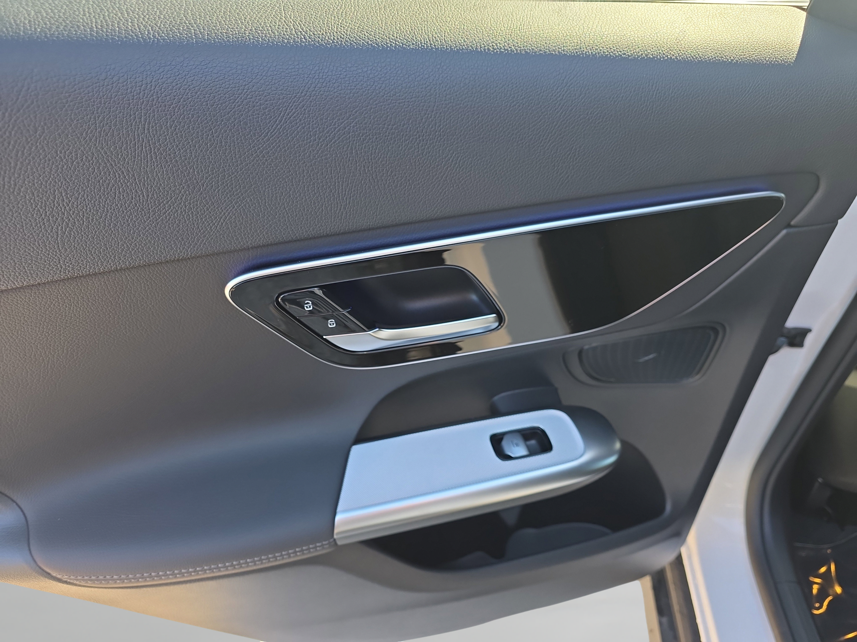 Certified 2026 Mercedes-Benz GLC 300 image 8