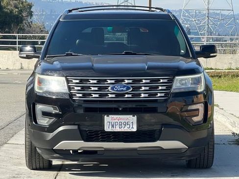 Used 2017 Ford Explorer Limited w/ Equipment Group 301A image 9