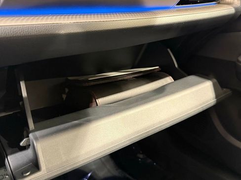 Used 2025 Toyota Prius XLE AWD/4WD image 29