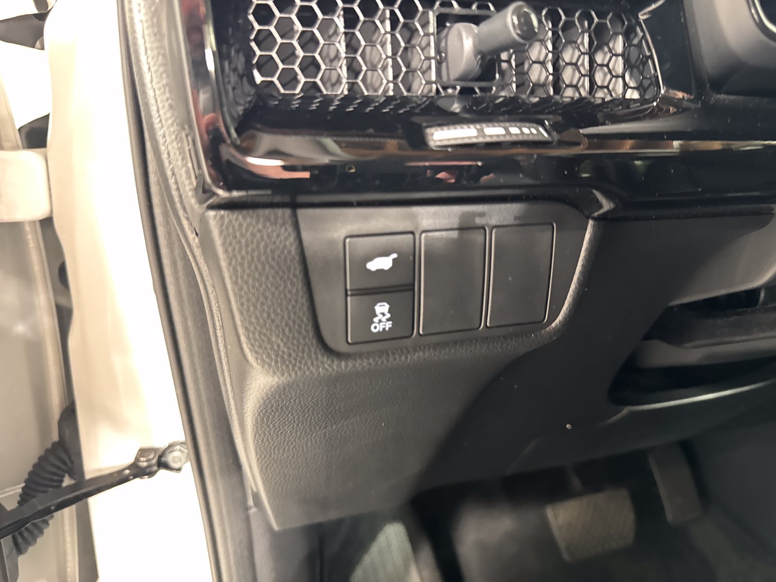 Used 2025 Honda CR-V EX-L image 18