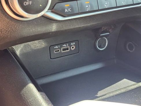 Used 2024 Nissan Altima 2.5 SV FWD image 29