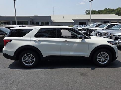 New 2026 Ford Explorer Active w/ Active Comfort Package RWD image 16
