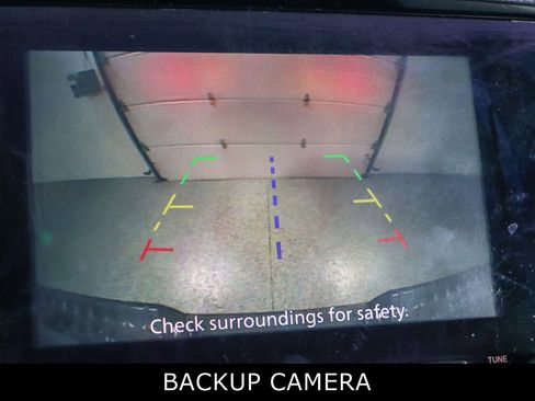 Used 2023 Nissan Titan SV image 20