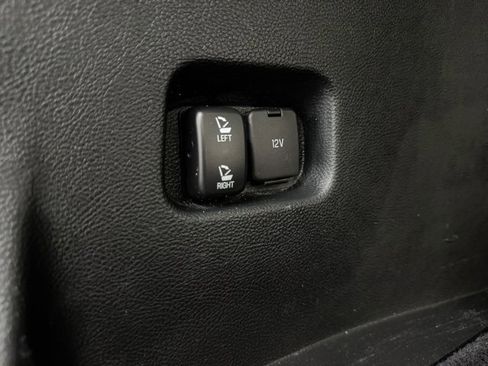 Used 2018 Ford Edge Titanium w/ Technology Package image 32