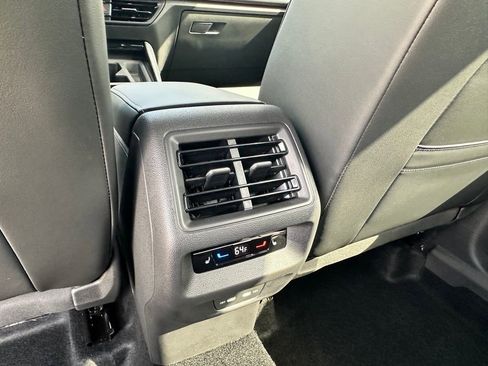 New 2026 Volkswagen Tiguan SEL R-Line AWD/4WD image 25