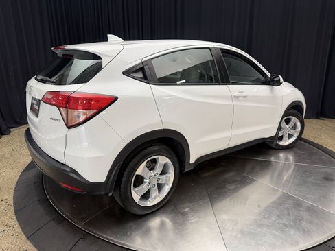 Used 2016 Honda HR-V LX image 9