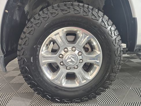 Used 2024 RAM 2500 Big Horn AWD/4WD image 7
