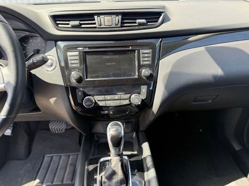 Certified 2020 Nissan Rogue Sport SV w/ All-Weather Package AWD/4WD image 18
